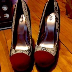 Daring black and red pumps! Pump it up today!